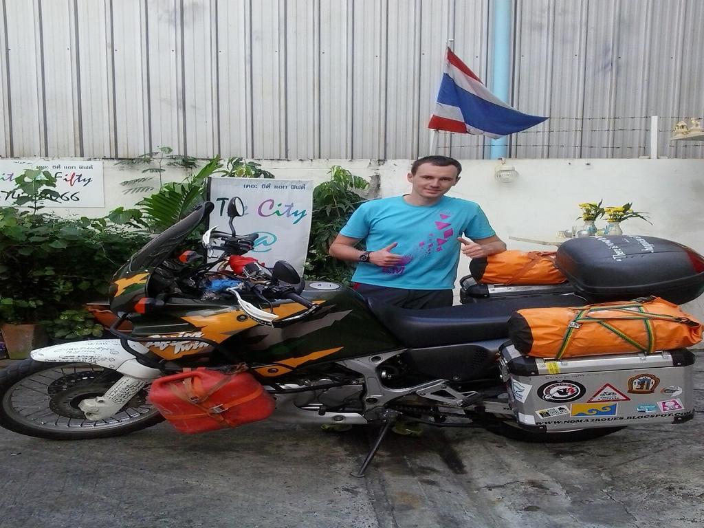 The City At Fifty Bangkok Dış mekan fotoğraf
